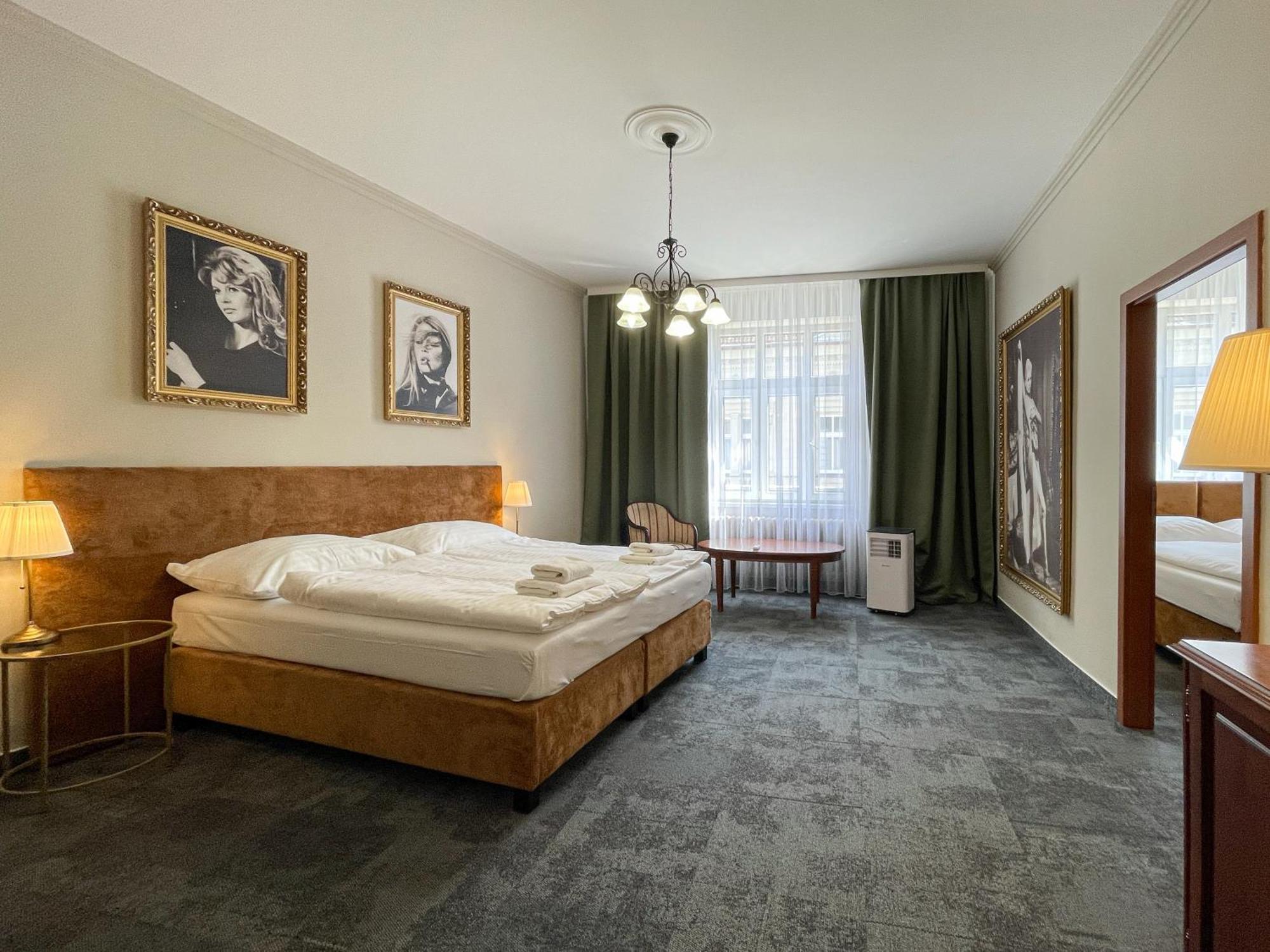 Hotel Reverie - Dependance, Check-In At Metropolitan Star Bratislava Exterior foto